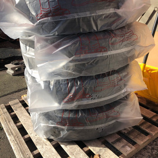 アルミ付きスタッドレスタイヤ　215/60R16 GOODYEAR 2016年　4本の画像
