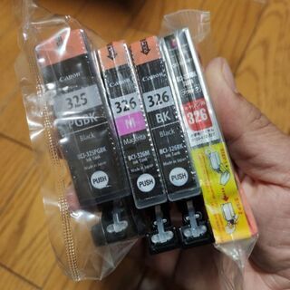 キャノン純正インク　326の画像