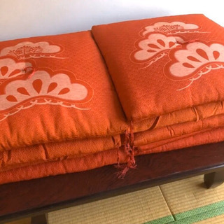 美品　座布団4枚　良品❣️モノはめちゃくちゃイイですよ😊の画像