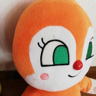 お取引中　アンパンマン＆ドキンちゃん大きなぬいぐるみセットの画像
