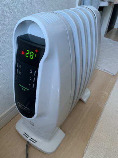 デロンギ　オイルヒーター　NJ0505E