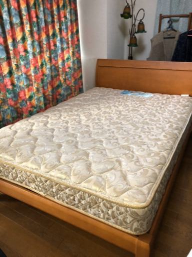 美品　ダブルベッド　ドリームベッド