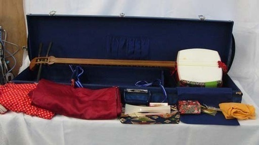 19K0253 6 三味線 丸打胴 中棹 東さわり バチ・ケース付き 和楽器 中古