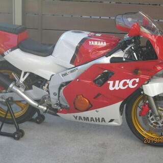 更に値下げ　ヤマハ　レーサーレプリカ　FZR250R　３LN　８...