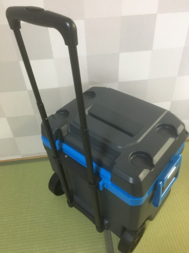 【新品未使用】igloo クーラーボックス IGLOO 62QT Maxcold LATITUDE  キャンプ
