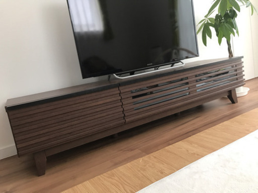 テレビボード