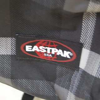 EASTPAK リュックサック 24L ブラック×グレー チェック柄 EK620-10G イーストパック バッグ おしゃれ  ☆ PayPay(ペイペイ)決済可能 ☆ 札幌市 清田区 平岡の画像