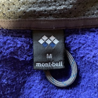 モンベルのフリースジャケットの画像