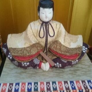二段ひな人形の画像