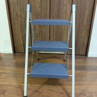 脚立　高さ71.5センチの画像