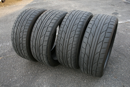 ～SOLD!～【中古品】ニットー 22インチ　サマータイヤ 4本セット 2017年製 NITTO NT555G2　265/40R22