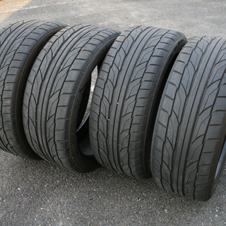 ～SOLD!～【中古品】ニットー 22インチ　サマータイヤ 4本セット 2017年製 NITTO NT555G2　265/40R22