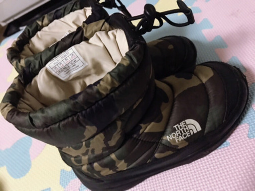 ノースフェイス  ヌプシ21センチ