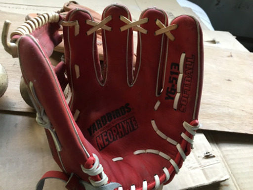 グローブ2個 値下げしました