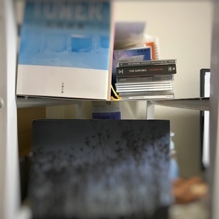 ラック付きパソコンデスクの画像