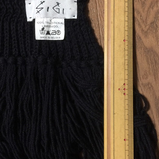 men's ニットマフラー  ベルギー製 (未使用に近い)の画像