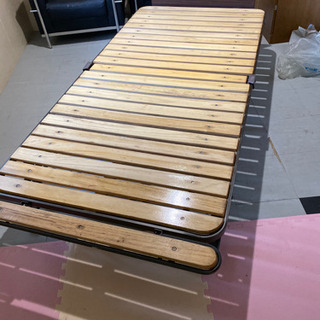 シングルベッドのフレームの画像