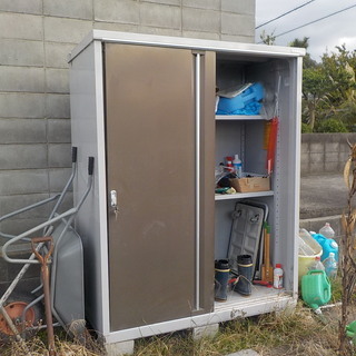 イナバの物置格安でお譲りします