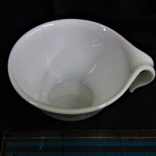 直径１００ｍｍ　陶器　カップ×８の画像
