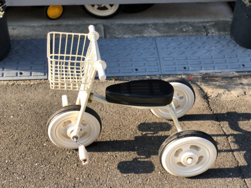 (取引中)無印良品の三輪車　復刻タイプ　カゴつき