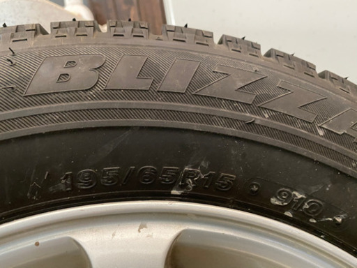ブリジストン　ブリザックスタッドレス　195/65 15インチ　5穴