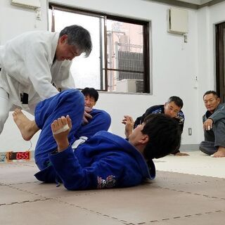 新石切ブラジリアン柔術(中高年・初心者専門の柔術クラブ🎵)の画像