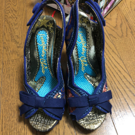 【新品、未使用】イレギュラーチョイス　猫　ヒール　ブルー　紺色