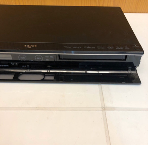 SHARP3番組同時記録HDD容量1TB Blu-rayレコーダー一部ジャンク BD-T1100（785）AKARI