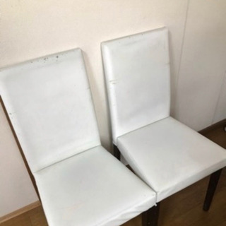椅子4脚とダイニングテーブル