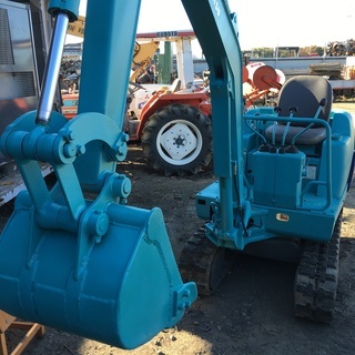 コマツ ミニユンボ バックホー PC07－2 小回りききます