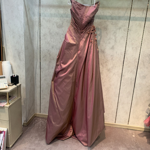 今流行りのくすみピンクカラーのカクテルドレス♡