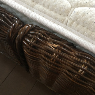 クイーンサイズ  ベッドの画像