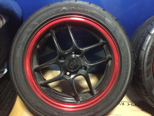 希少なエンケイホイール5.5jで07ネオバ付きでカッコいいです！14インチで軽などにぴったりです！