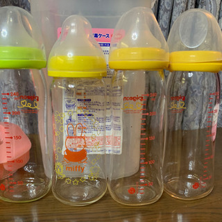 ピジョン 哺乳瓶消毒ケース  哺乳瓶4本付き ミルクポン の画像
