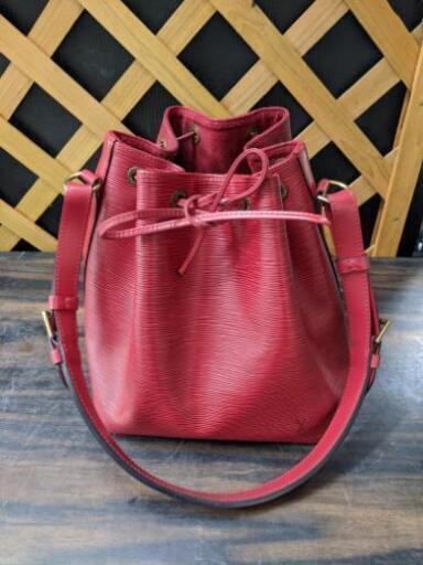 【新入荷】 LOUIS VUITTON ルイヴィトン ショルダーバッグ M44107 プチ・ノエ レザー カスティリアンレッド AR1908 バッグ エピ ライン