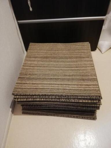 取引中★タイルカーペット50×50サイズ45枚 ジョイントマット