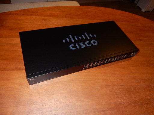 【未使用、付属品有】 CISCOルータ SF112-24 及び その付属品