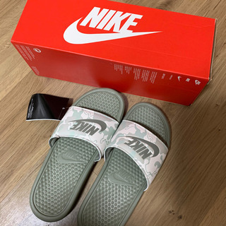 【新品】NIKE ベナッシ シャワーサンダル 25cm