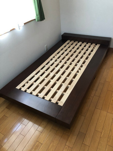 a.flat チークローベッド（シングルサイズ脚付）※値段交渉可