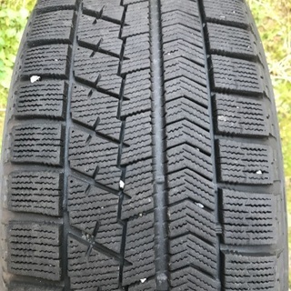 スタッドレスタイヤ 205/60/R16