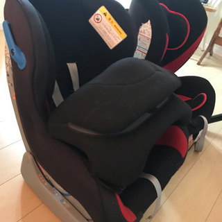 チャイルドシート2個（後部座席も対応）バンボ1個 （テーブル付き）
