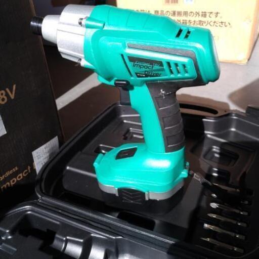 インパクトドライバー　18V