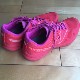 Salomon サロモン スニーカーの画像