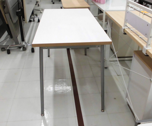 ディスプレイテーブル 幅120×奥行60×高さ72cm 作業机 OAデスク 木天板 苫小牧西店