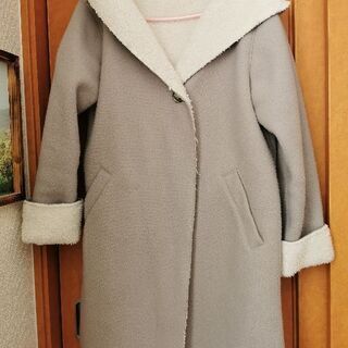 衣料　グローバルワークのパーカー付コート