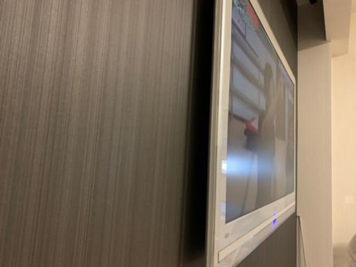 42型薄型テレビ