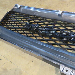 三菱 キャンターカスタム 純正 フロントグリル 未使用品 自動車部品 札幌発 の画像