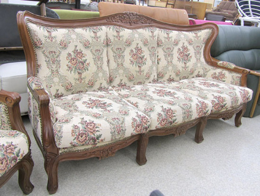 ロココ調 3人掛けソファ 高級風アンティーク＆イタリアンスタイル NITORI 札幌市