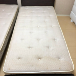 シングルベッド