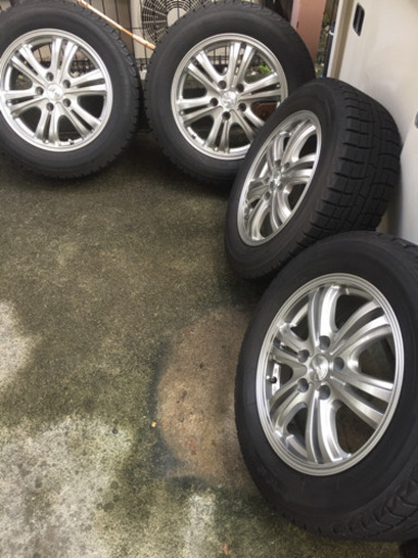 ホイール付きスタッドレスタイヤ&ジャッキ